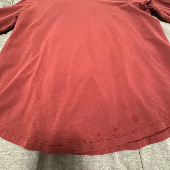 lululemon Long Sleeve Tee in Burgundy - Picture 4 of 5